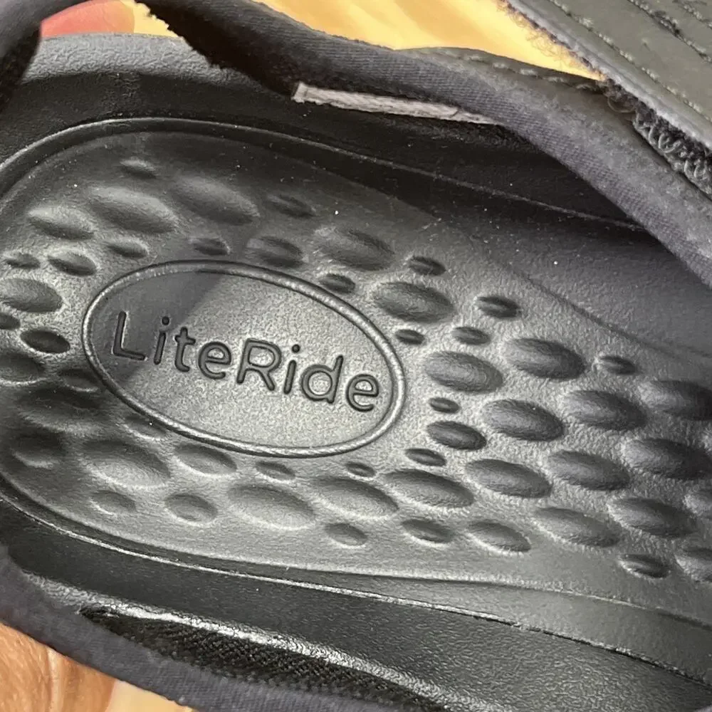 Crocs Yukon Fisherman Sandals 209875 Black Outdoor Water Mens Size 9